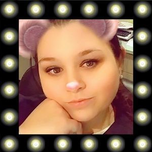 Meet your Posher, Deanna